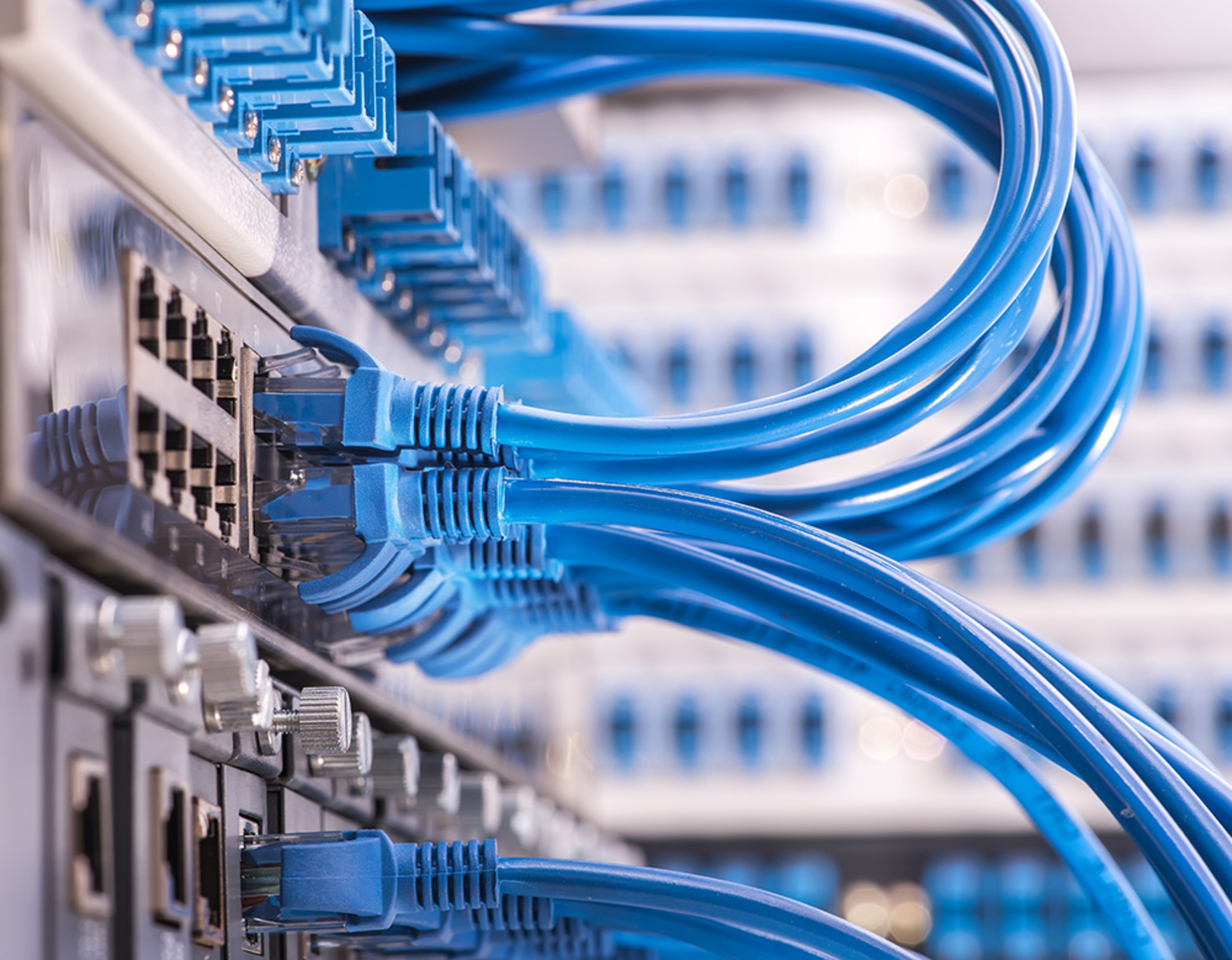IT- und Netzwerktechnik bei Elektrotechnik Pinzer GbR in Nabburg